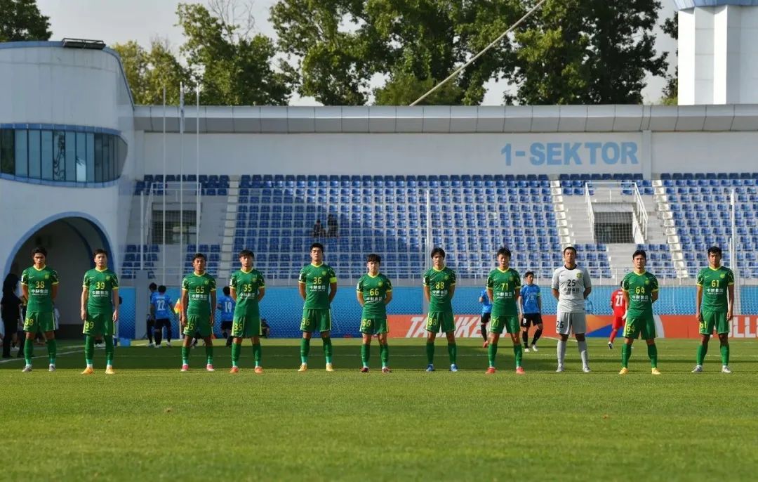 从淘汰中甲球队，到输给中冠球队，这两年这些孩子经历了什么？