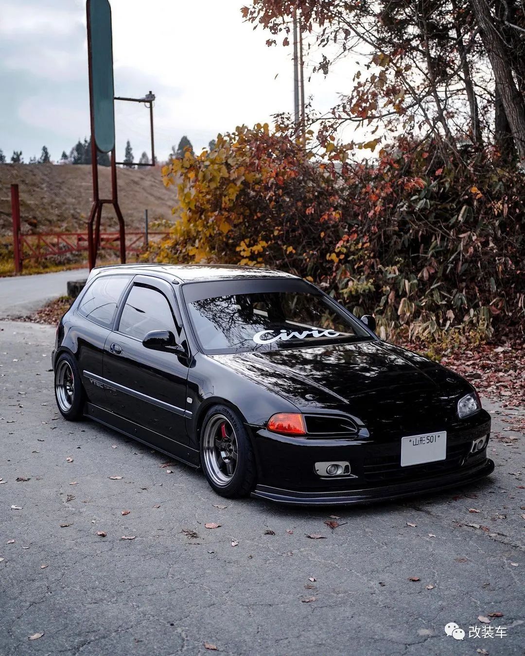 战斗范儿拉满的黑武士本田飞度GE和思域EG,兼顾素雅和张狂