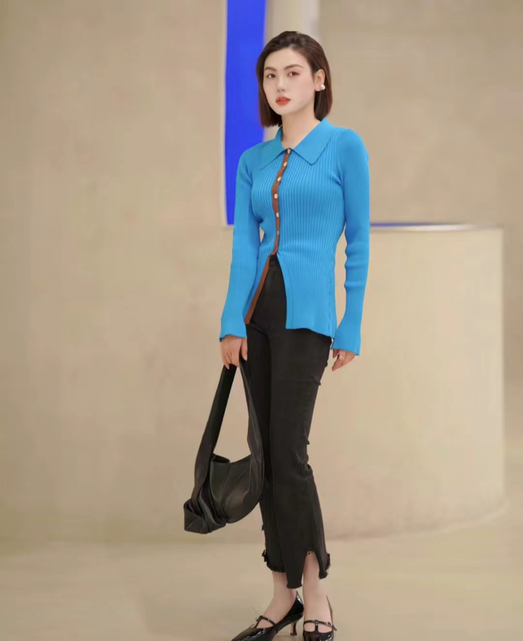 穿黑色裤子配什么色上衣,黑色宽腿裤子配什么上衣