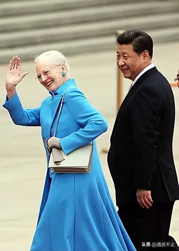 丹麦村里的小叔子爱上了嫂子？大女主女王：我从不信八卦和童话