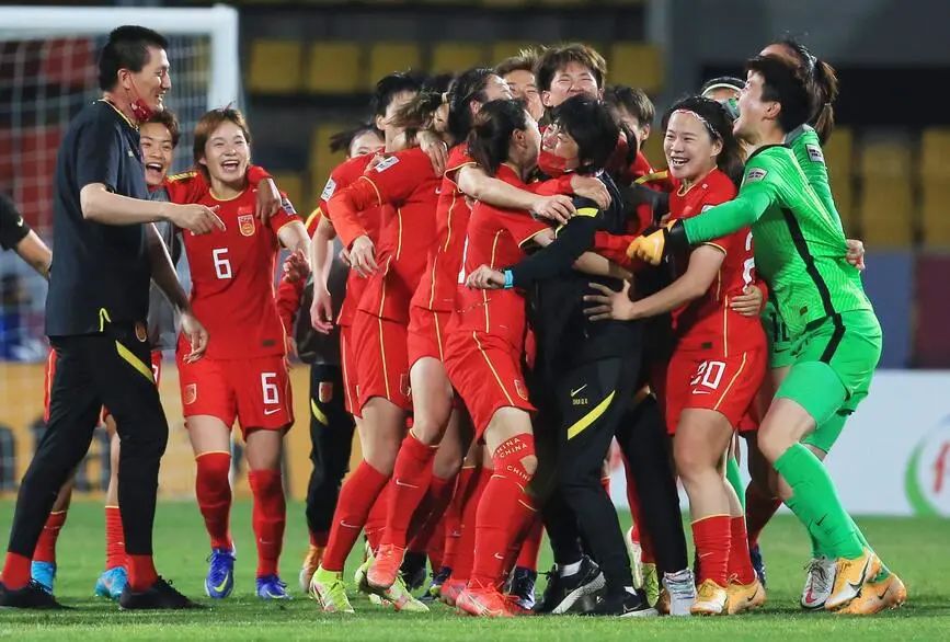 从冠军到冠军,水庆霞的足球生涯