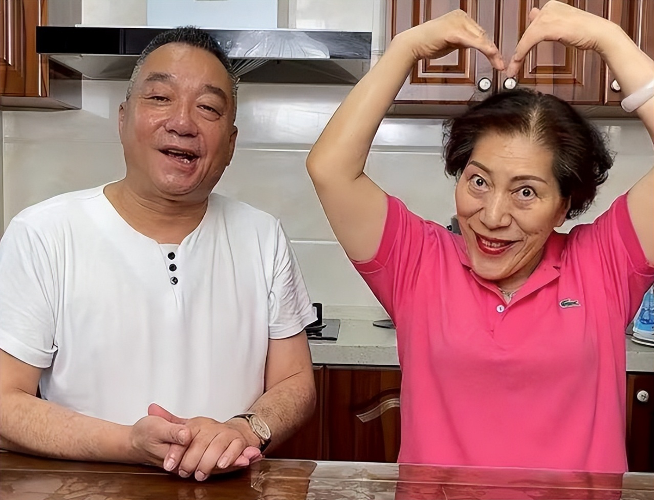 乔任梁母亲走出丧子之痛,乔任梁抑郁症突发情况