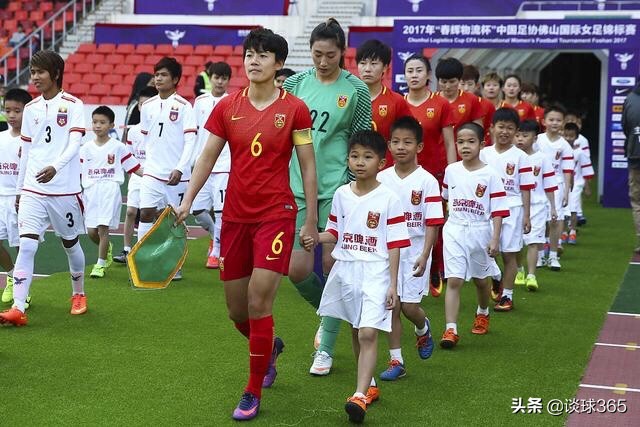 34岁前女足队长升任主教练，昔日铁闸绰号“小狼”，退役后当老师