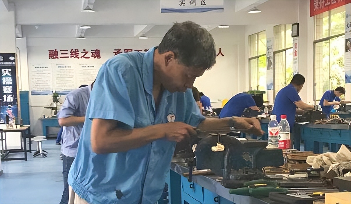 模具工越来越难做了,模具行业不景气