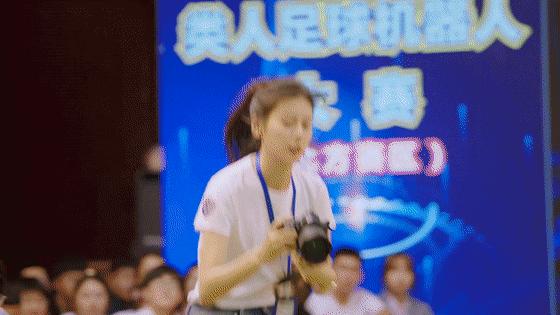 揭秘!《大三女生》中类人足球机器人的那些事