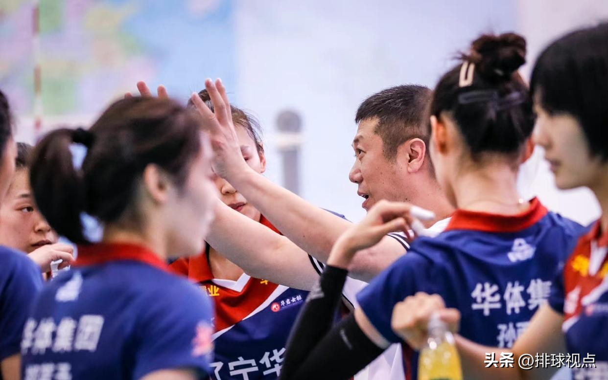 女排联赛12月9日赛程前瞻，辽宁女排应该启用198的副攻程文