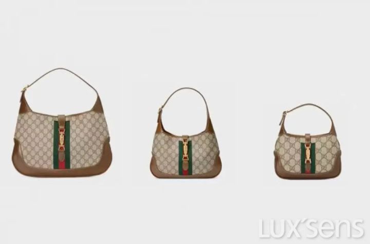 它是今年冬天最受欢迎的单品之一,它才是年度最火的包包