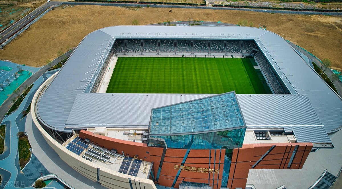 日照国际足球中心体育场在哪,日照国际足球中心主场馆容纳人数