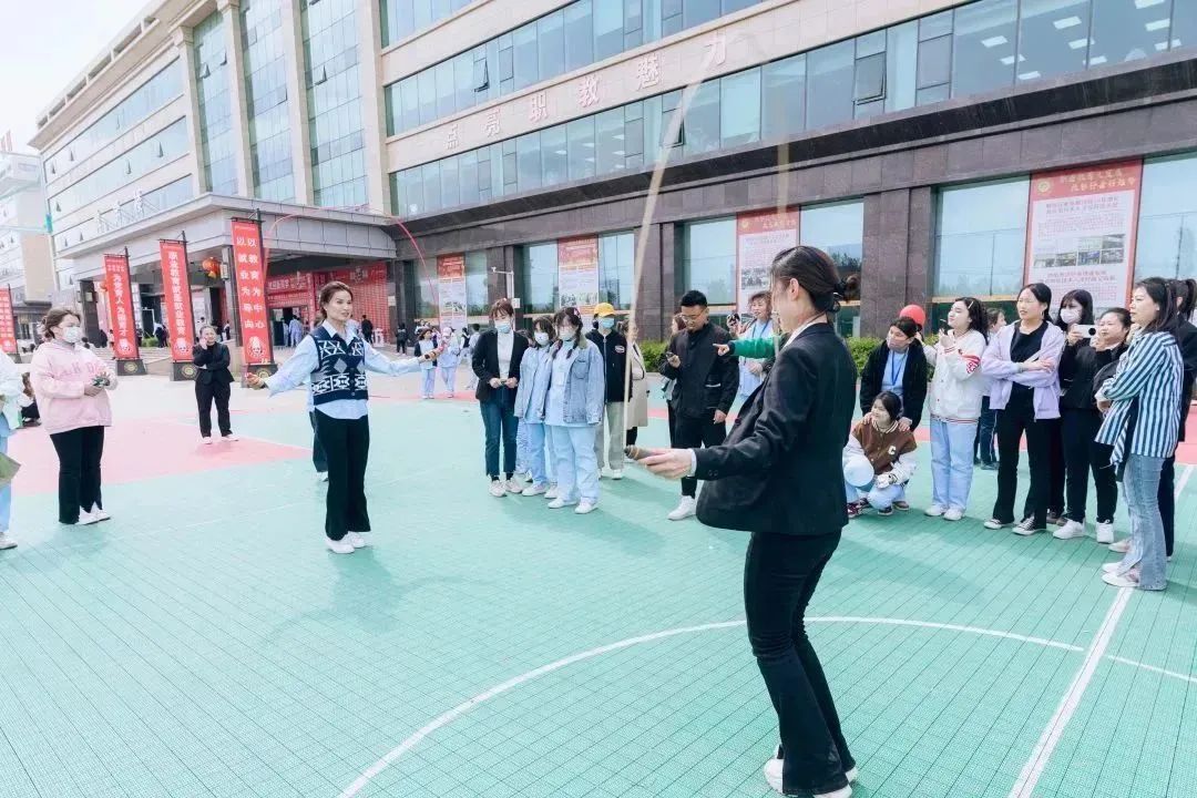 伊犁师范新校区趣味运动会,新东方西安学校趣味运动会