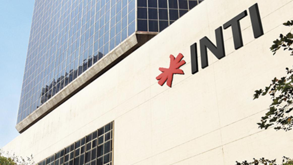 椹潵瑗夸簹鑻辫开鍥介檯澶у,椹潵瑗夸簹鑻辫开澶у