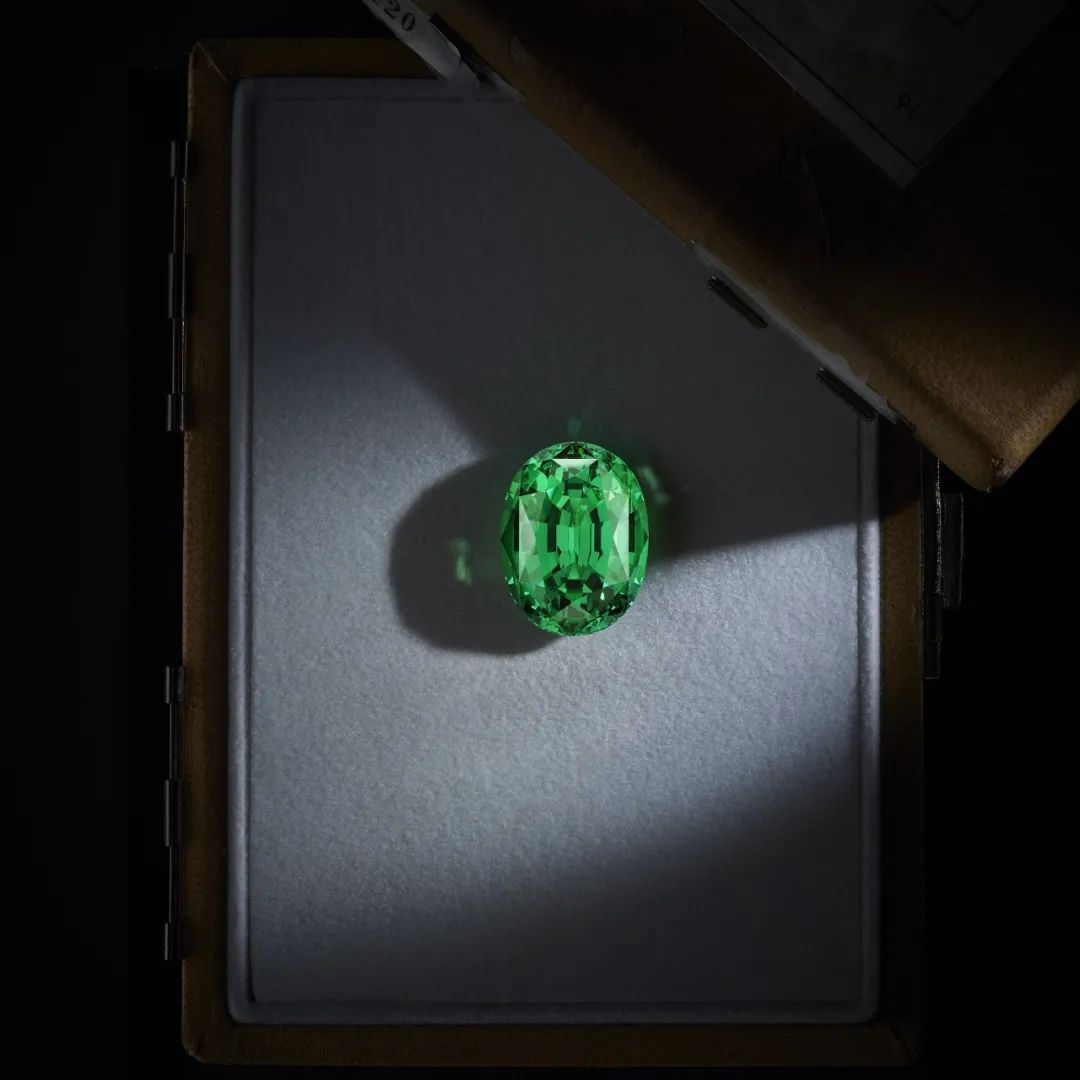 卡扎尼绿沙弗莱价格多少一克拉,沙弗莱卡扎尼绿项链