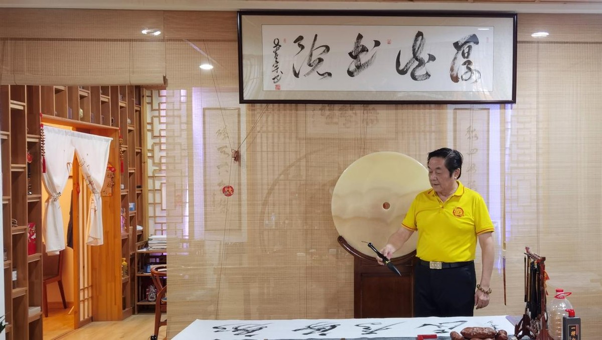 妙笔生辉返璞归真——访上海厚德书院院长中国书画院院士周宇