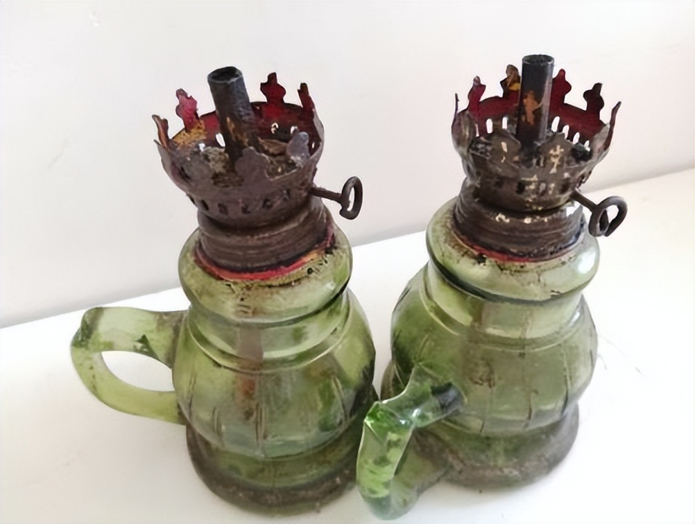 三十多年前的老物件都快成文物了,多年前的物件还记得吗