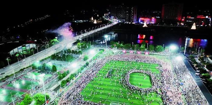 我们的乡村联赛：为何比国家级赛事更受瞩目？