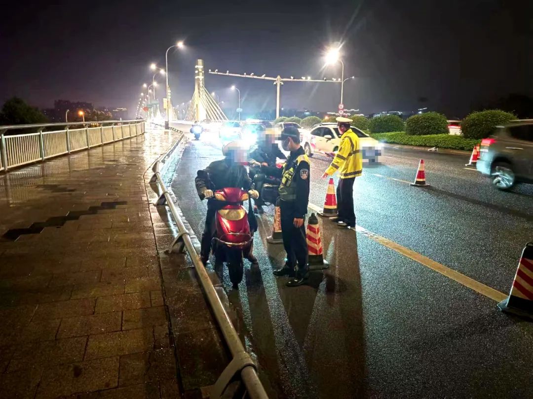 在柳州电动车上什么牌是正规的,柳州电车牌照怎么区分真假