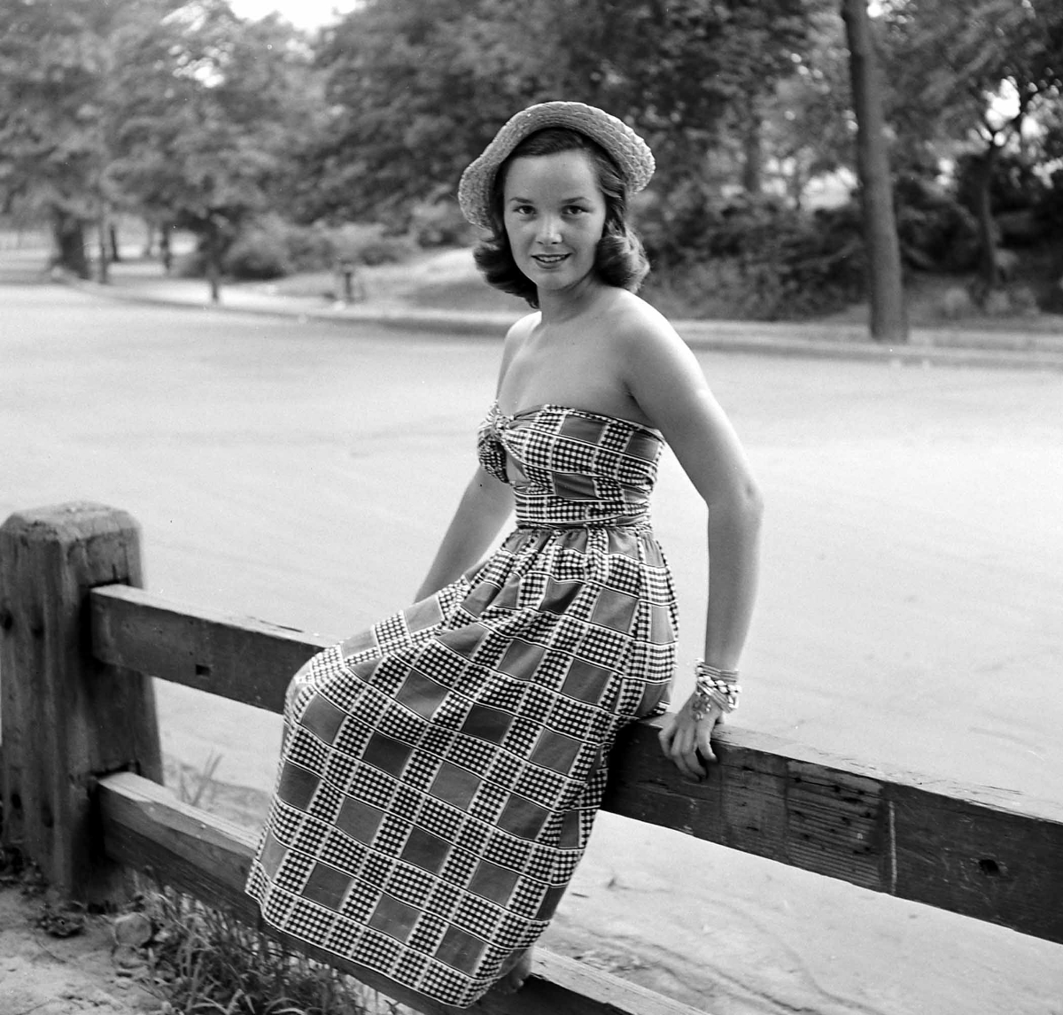 1949年的十美分商店！美国版“两元店”，女性时装却毫无廉价感