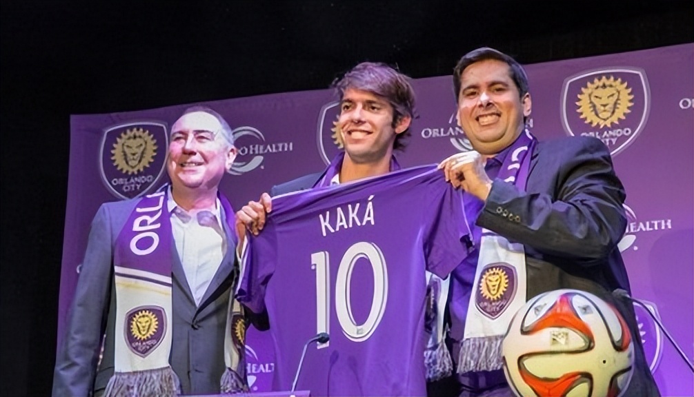 足坛9号巨星卡卡,卡卡入选足球历史最佳11人