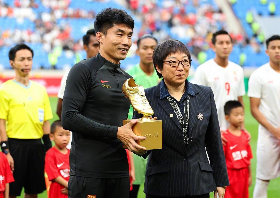 永远的中国队队长郑智,郑智永远的队长