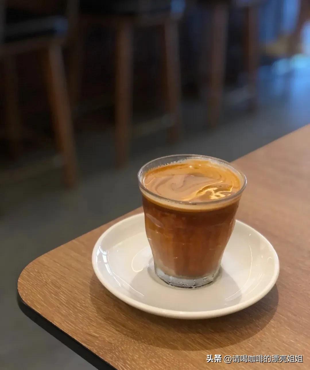 咖啡店常用的拿铁牛奶 (咖啡店用什么牛奶比较好)