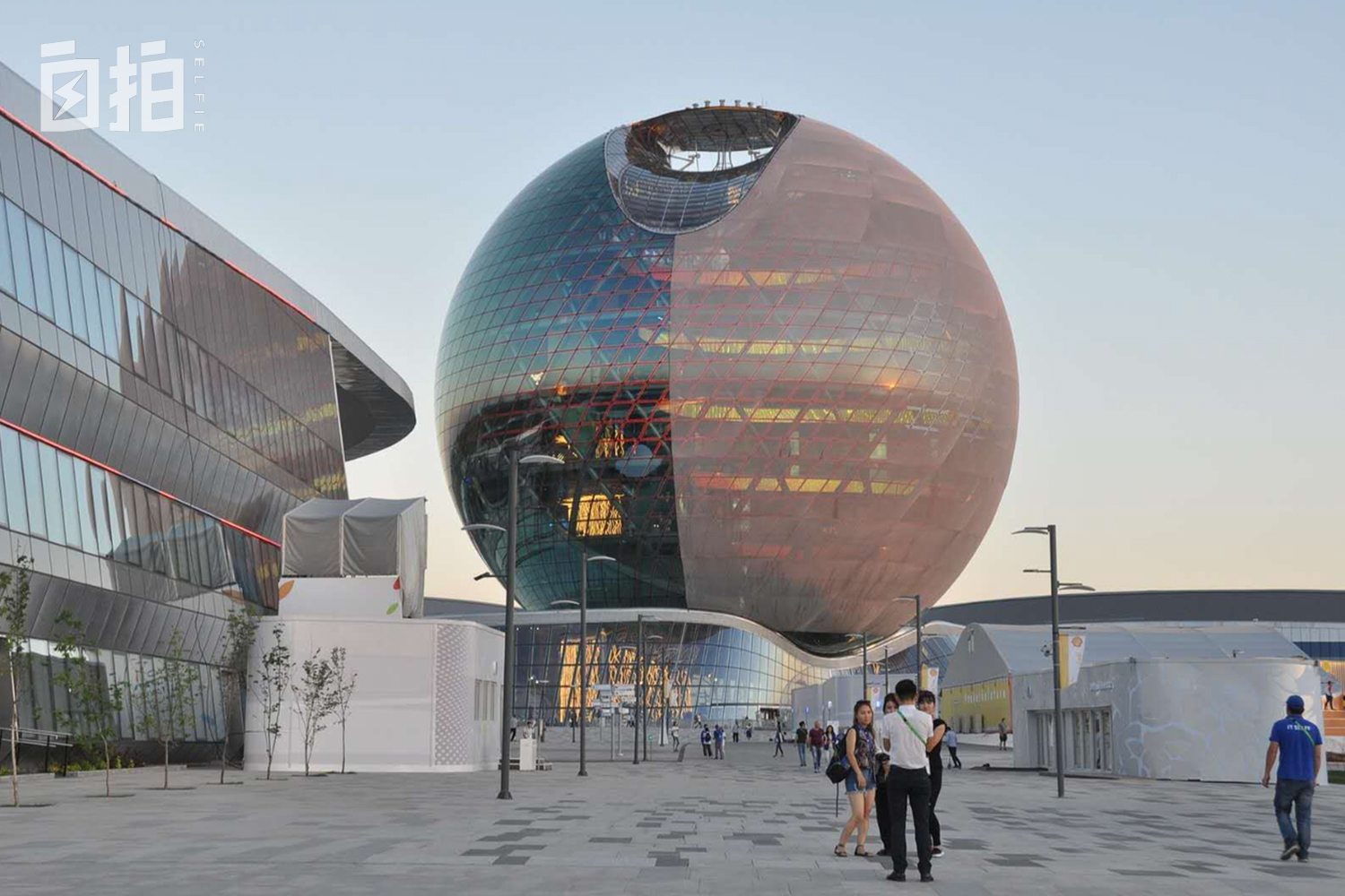 前迪拜空姐露娜嫁到中国武汉,迪拜空姐嫁给迪拜机长的婚礼视频