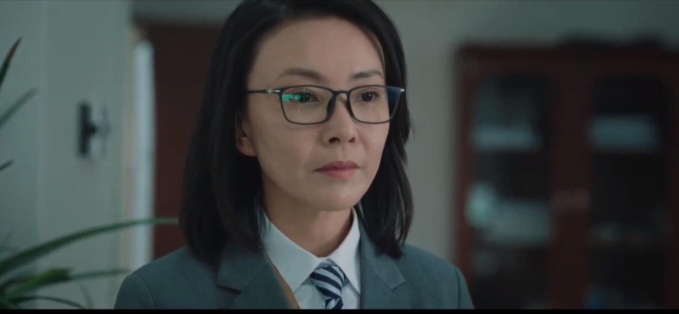 对手：两个与间谍搭边的女角，均领盒饭离场！索求与付出？都不该