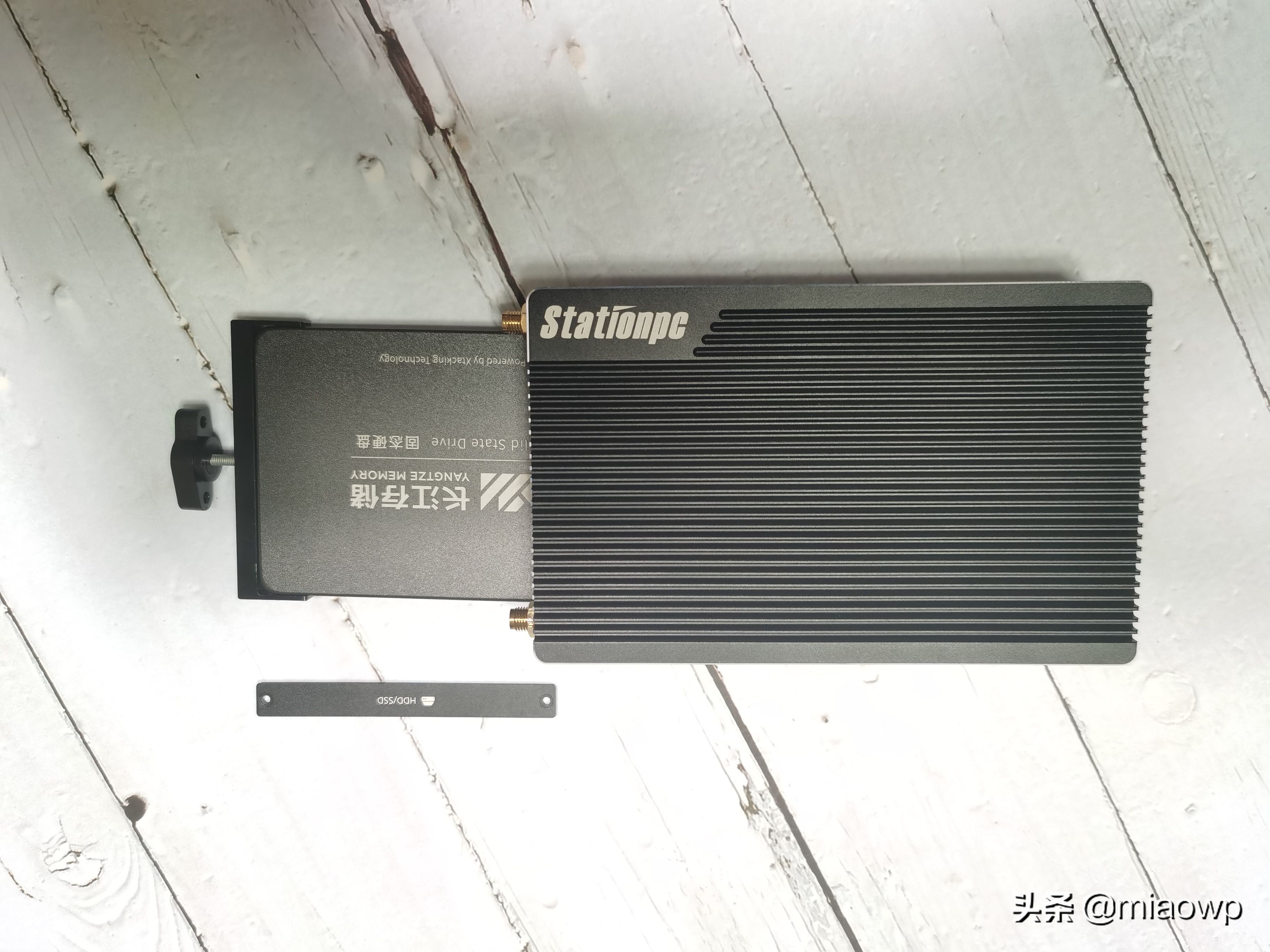 重新定义迷你主机，一键刷机随心所欲玩转众多系统尽在StationP2