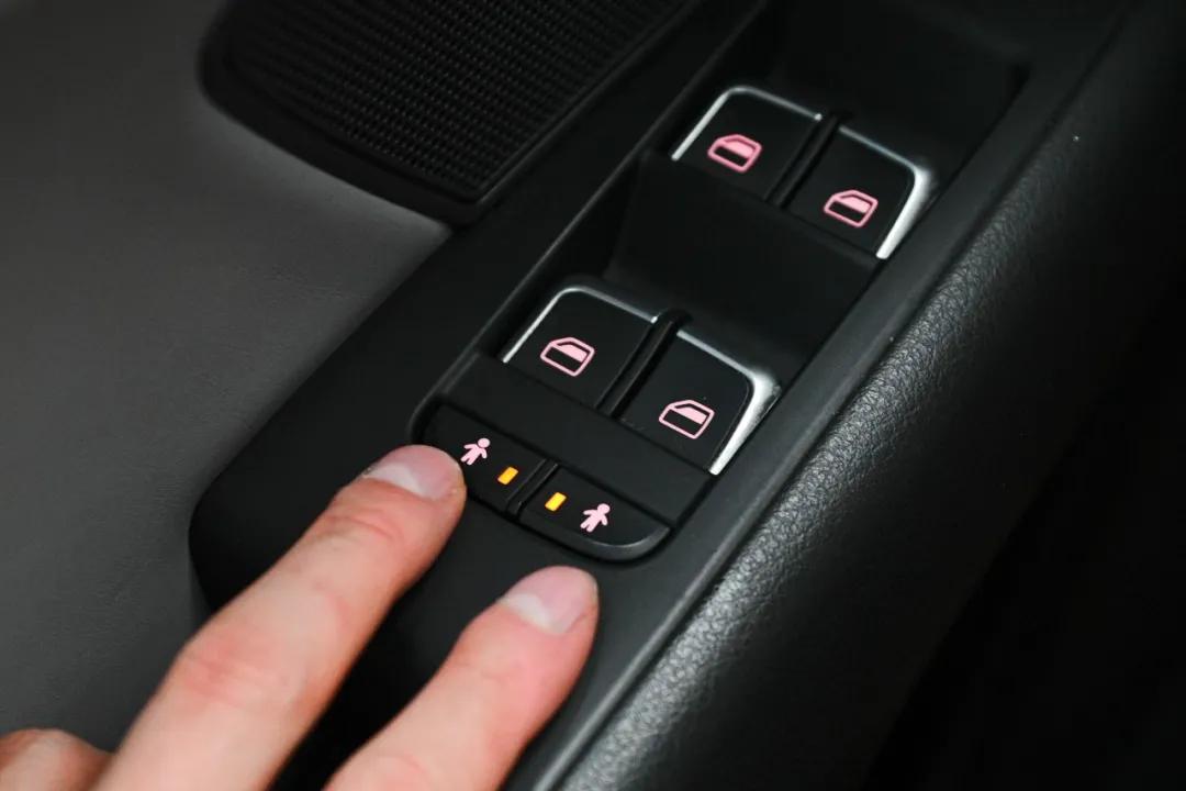 17款a72.0t四驱quattro,老款a7四驱quattro