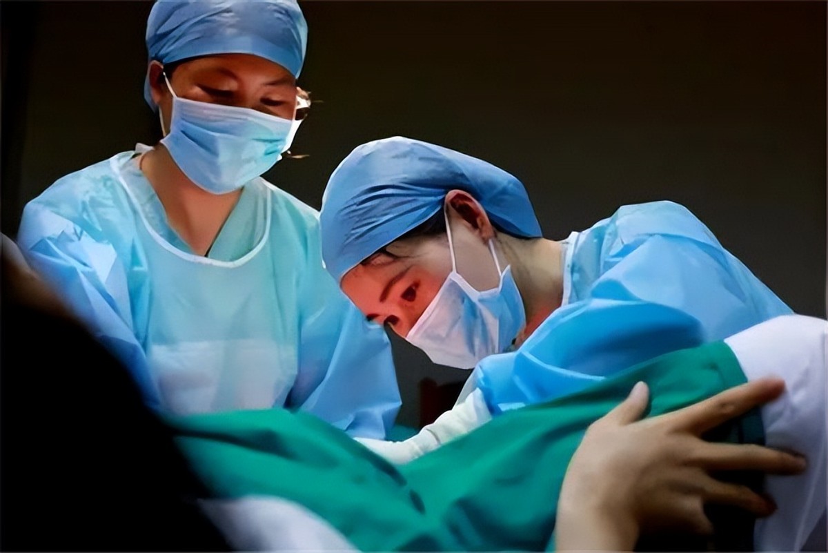 香港医院生宝宝,香港生9个孩子