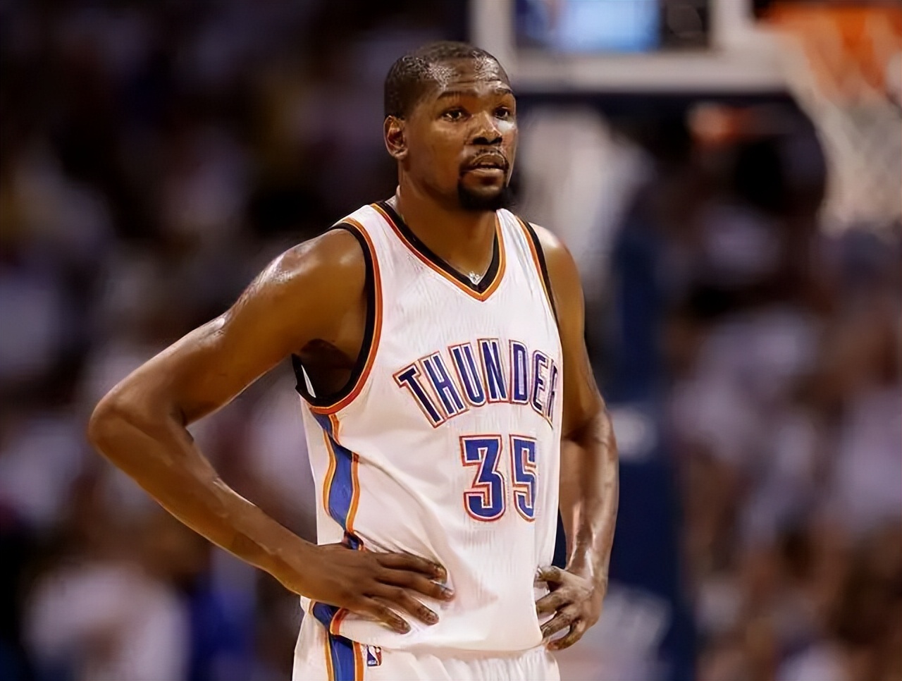 库里詹姆斯入选最佳阵容,美媒评现役球星分级詹皇独一档