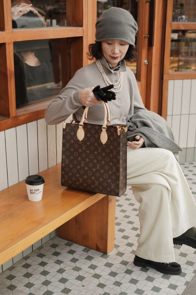 三木冷色系穿搭,三木灰色衣服搭配图片