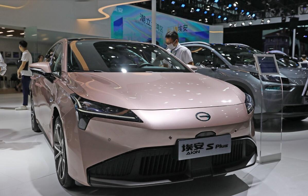 混动和油车十年用车成本对比图,养一台油电混合的车一年要多少钱