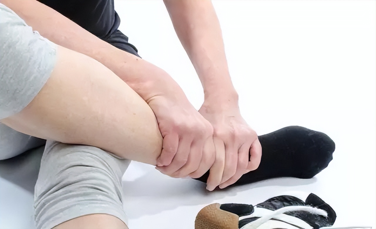 抽筋是什么原因引起的抽筋怎么办,抽筋怎么办快速缓解夜间抽筋