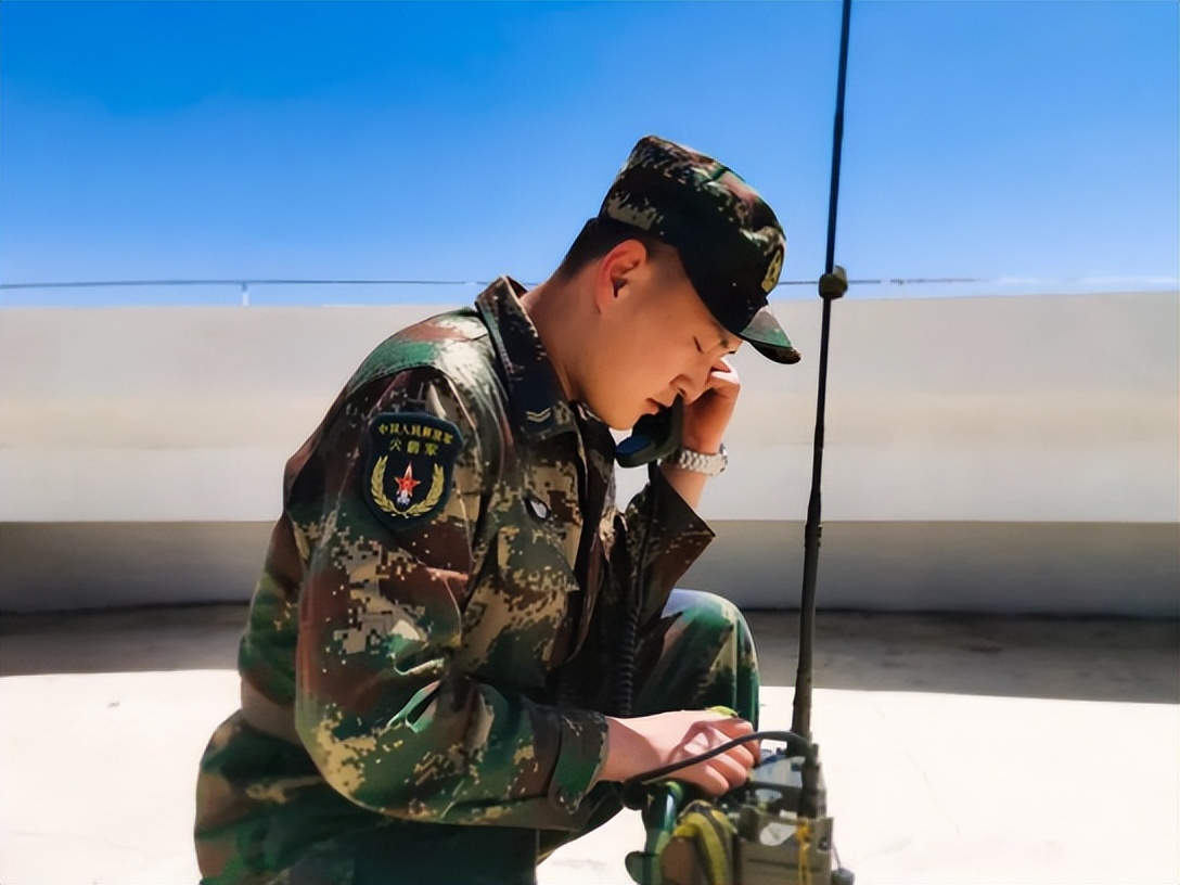 清华北大30名学霸参军入伍潜艇兵,北京六个学霸军人