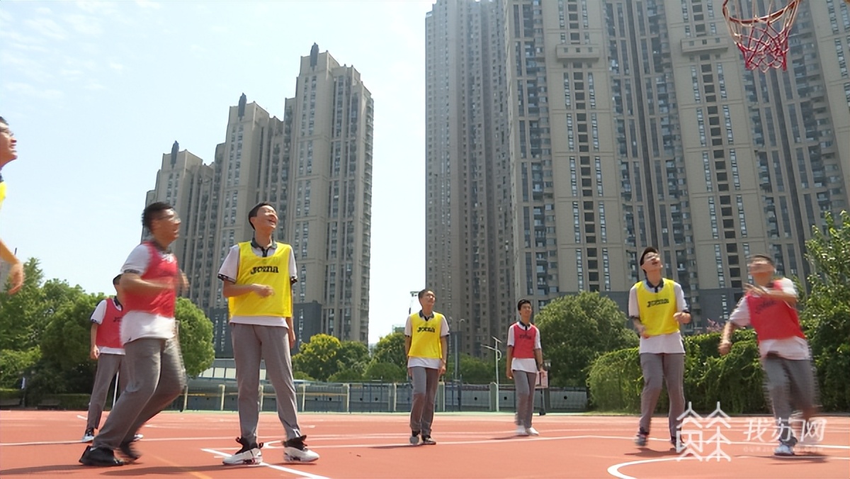 新课标体育成第三大主科,体育与健康课程标准以及标准解读