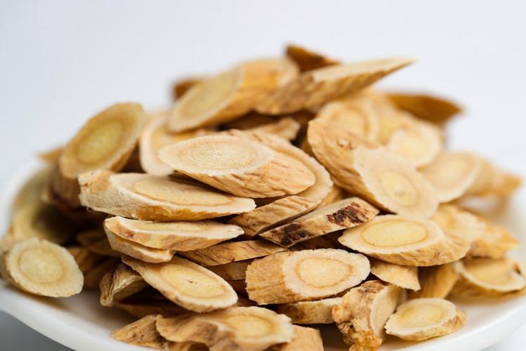 经常喝黄芪水，人为什么会变瘦？忠告：黄芪水的副作用，不要忽视