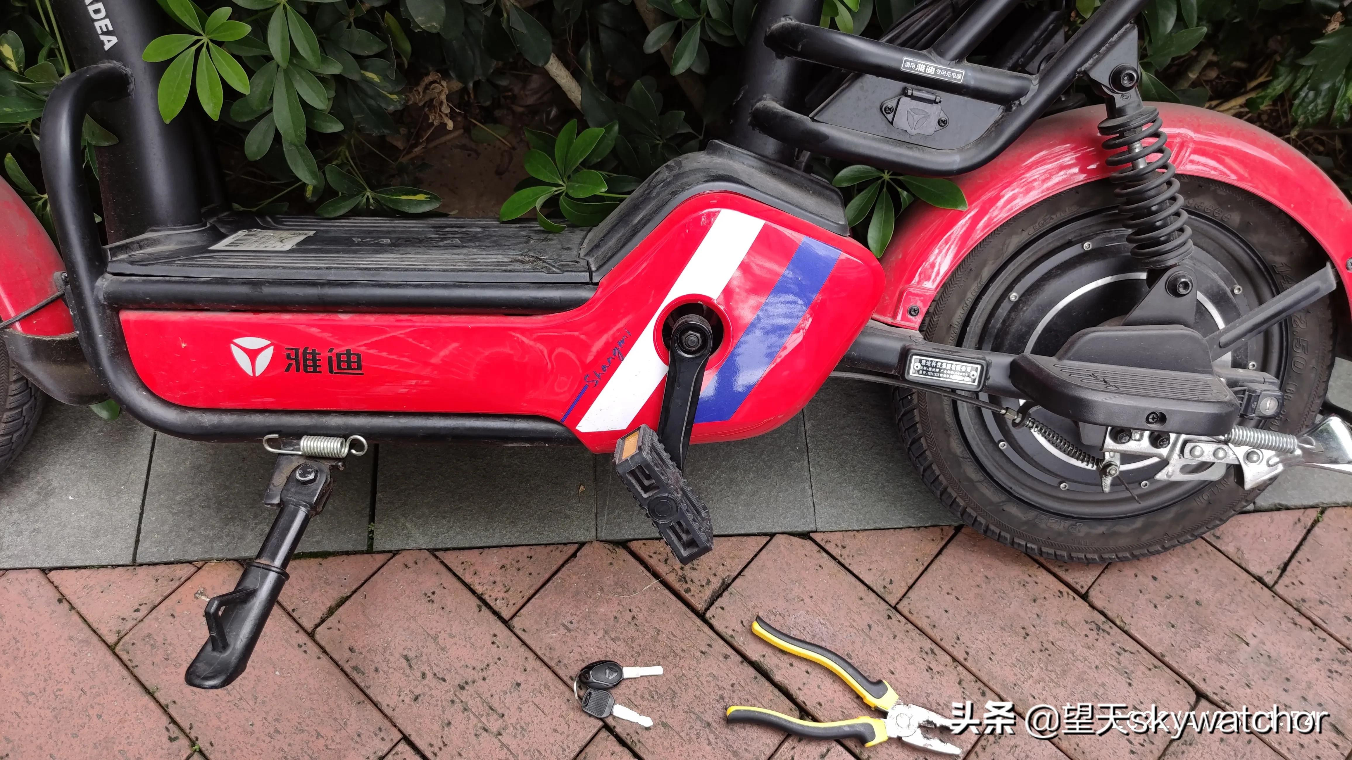 雅迪电动车脚撑安装,雅迪电动车侧脚撑的设计和维修