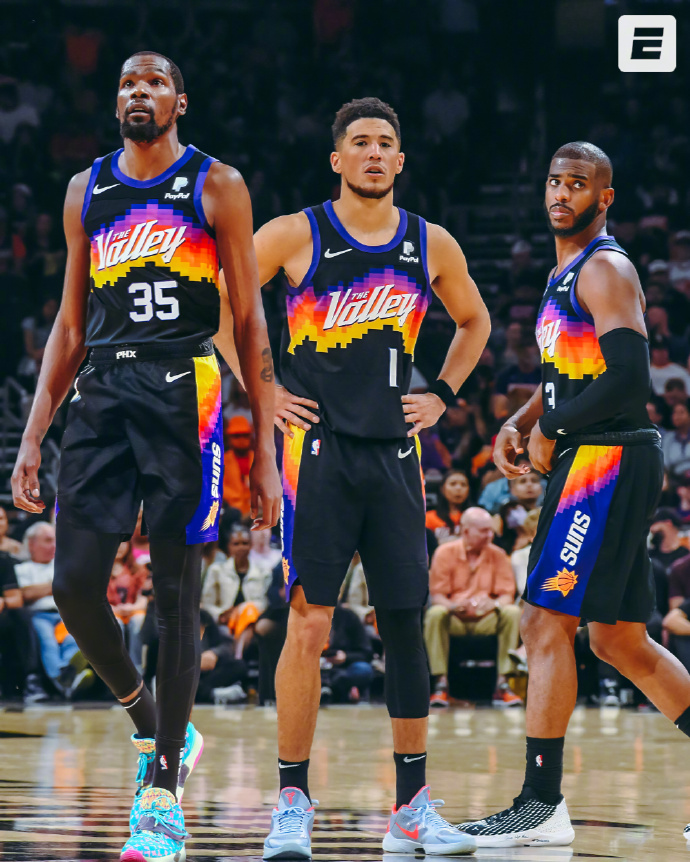 保罗拳打贝弗利,保罗击打贝弗利