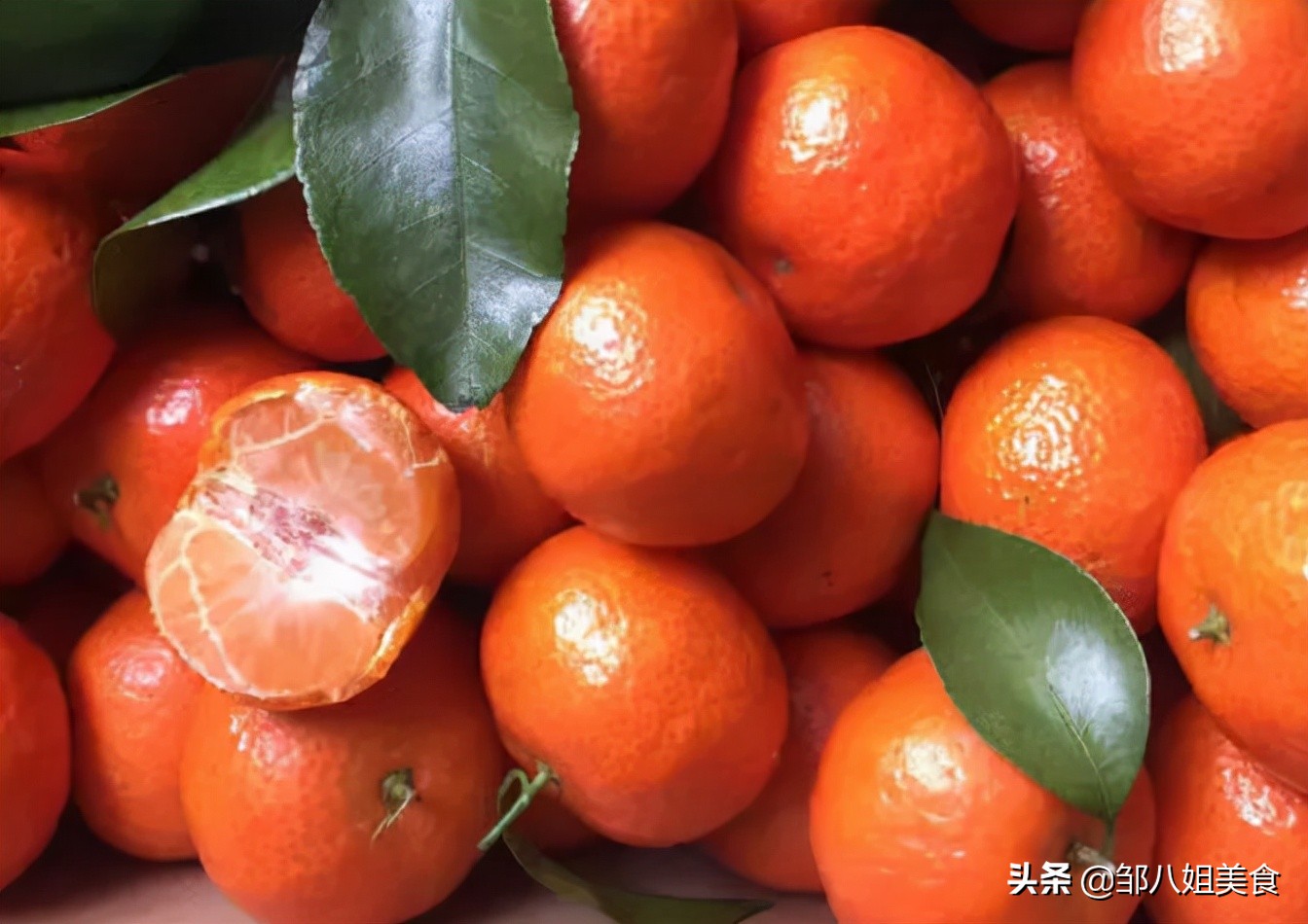 买砂糖橘时选大的还是小的,挑砂糖桔的正确方法