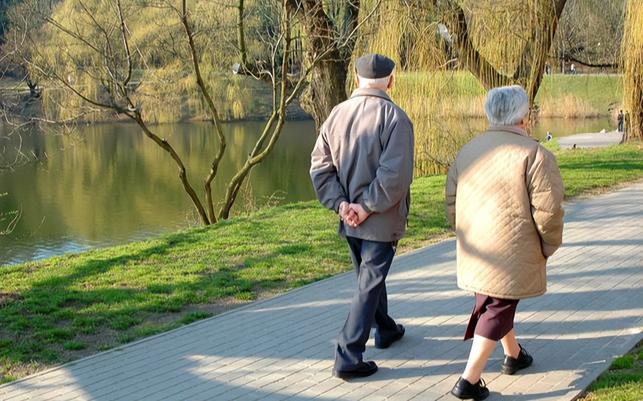 一家人计较那么多干嘛,一家人什么都要计较