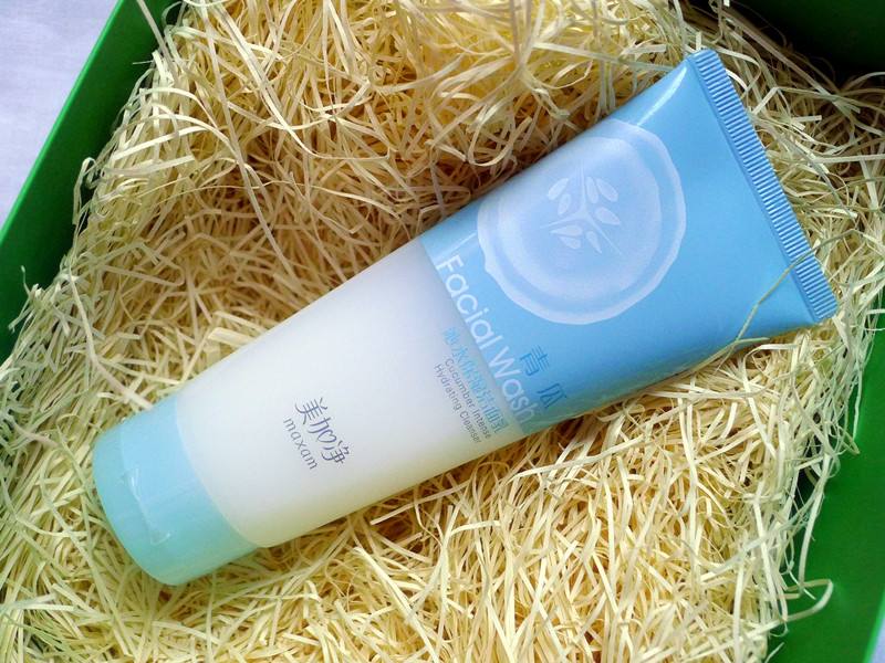 性价比高的洗面奶女清洁保湿美白,高性价比控油祛痘洗面奶推荐