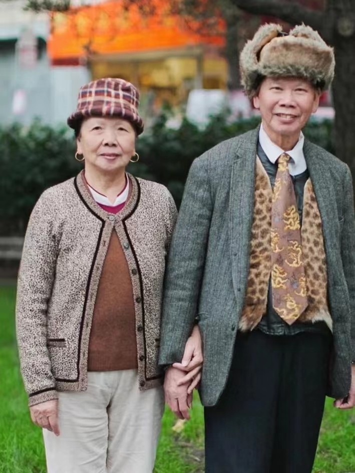 50-60岁戴的帽子最简单的老年帽,老年戴哪种帽子显年轻