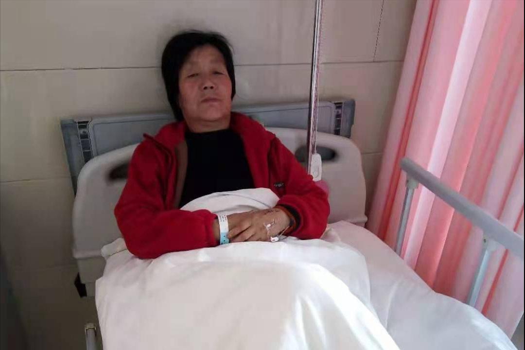 59岁女子体检发现罕见肺部肿瘤,49岁女子患甲状腺癌