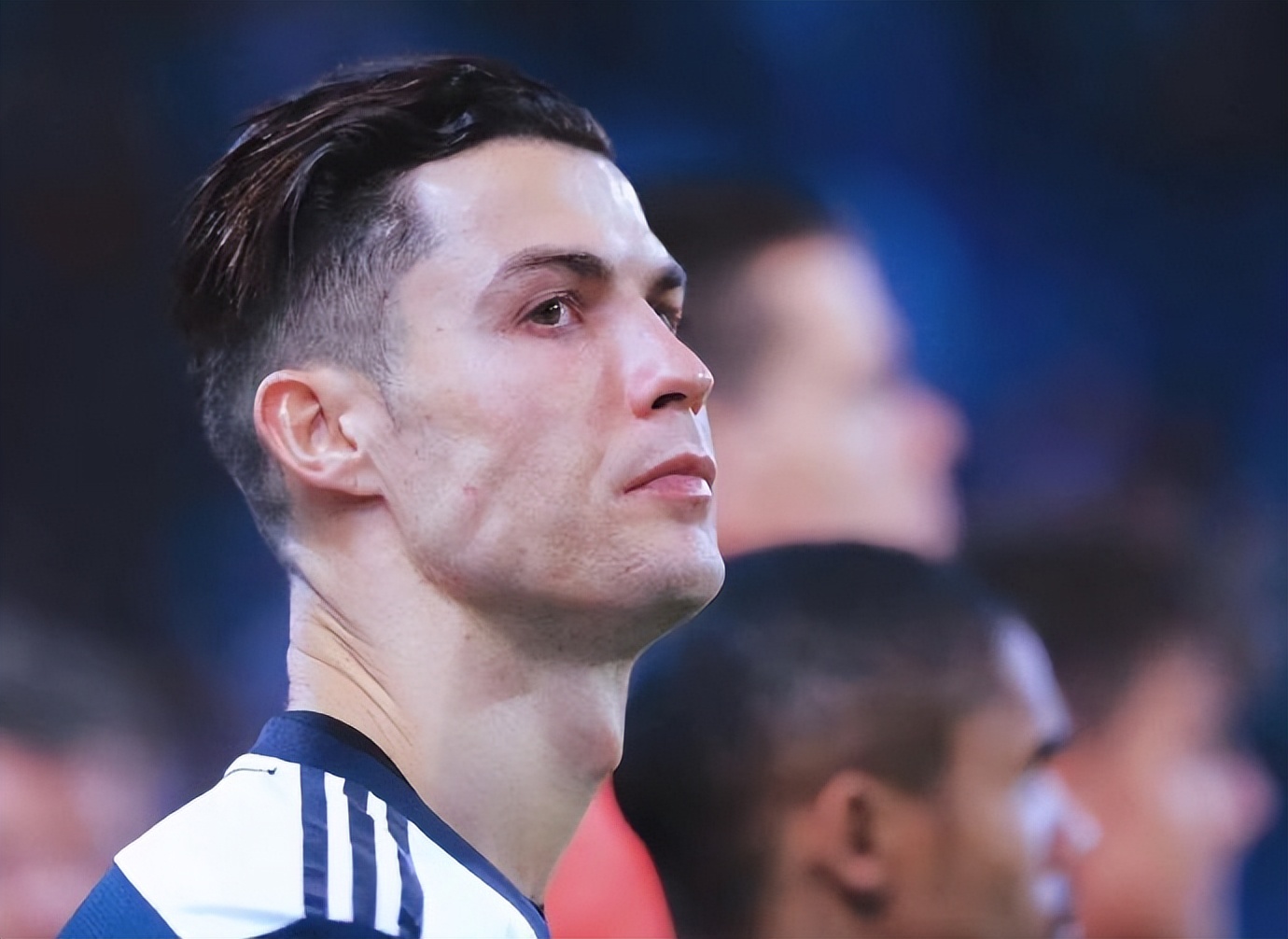 足球界颜值天花板c罗,足坛收入c罗断层第一