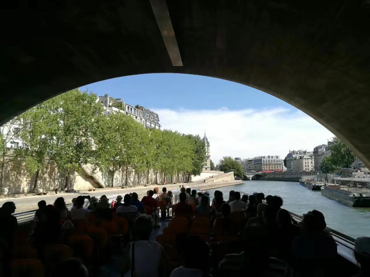 法国巴黎：景点美食购物艺术浪漫