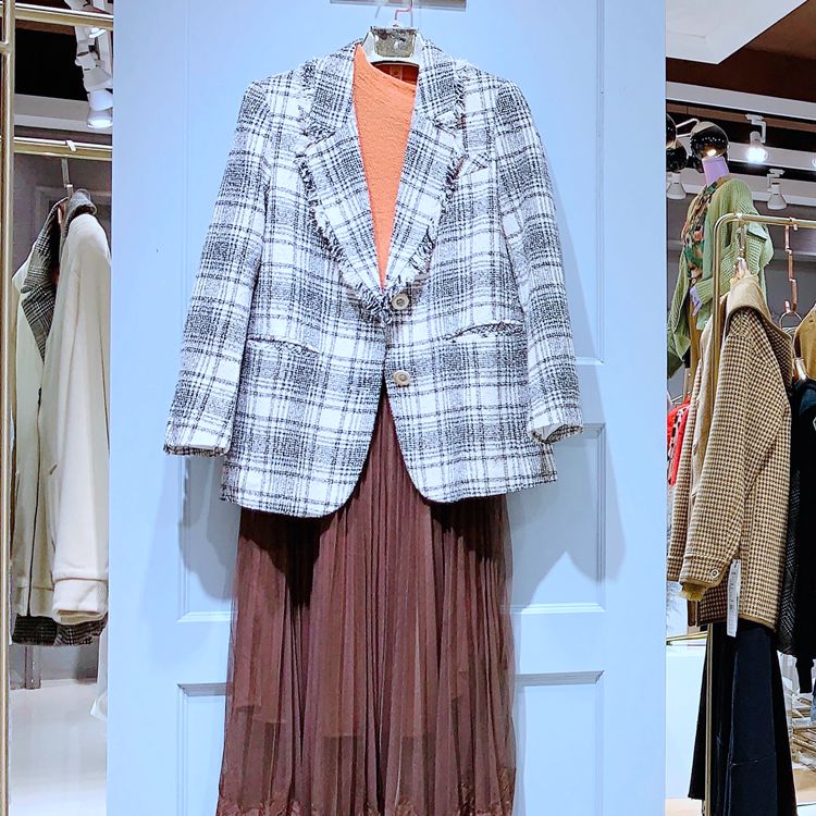 如缤时尚女装秋装直播间,如缤品牌折扣女装批发