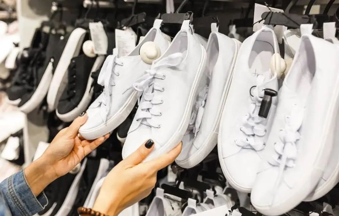 不管有钱没钱，“家中不留3鞋，家人平安又和谐”，有的赶紧扔掉