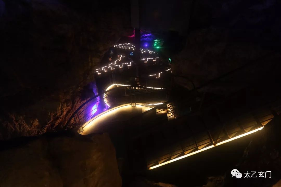 北京八奇洞显圣龙潭,最近发现的最大溶洞
