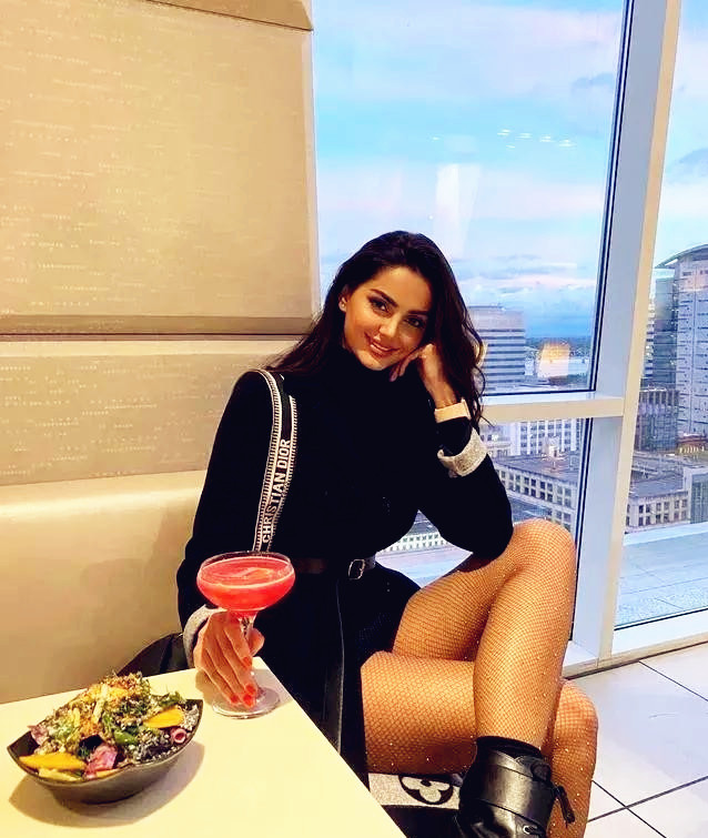 伊朗第一超模mahlagha敢回伊朗吗,伊朗第一超模mahlagha高清图