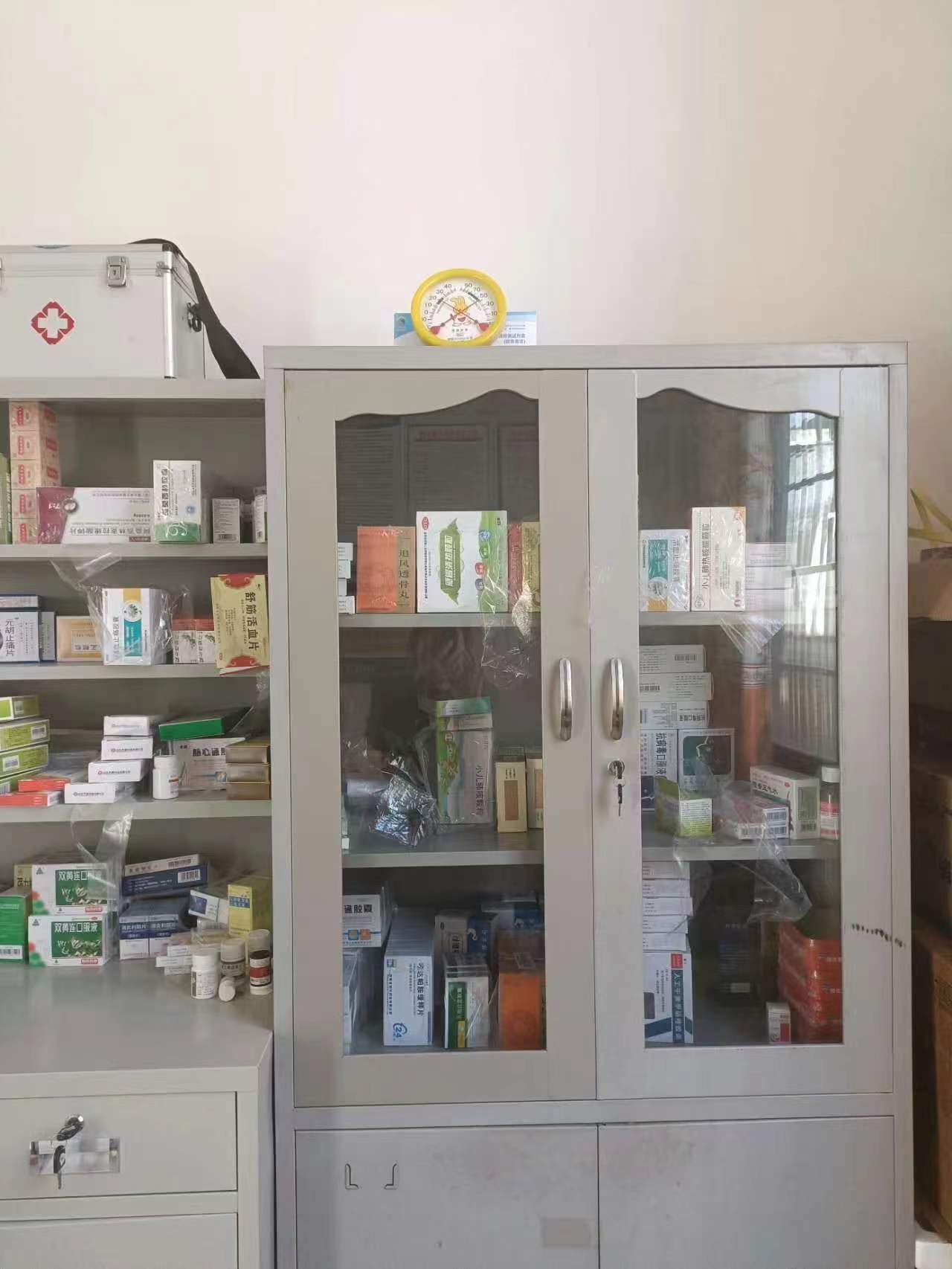 乡村医生一般做些什么事,乡村医生现在做什么挣钱