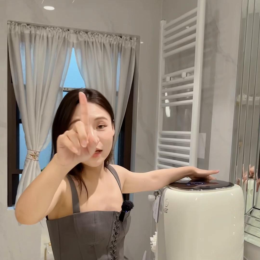 占地0.1㎡的可爱洗衣机,干净卫生解放双手,幸福感蹭蹭...